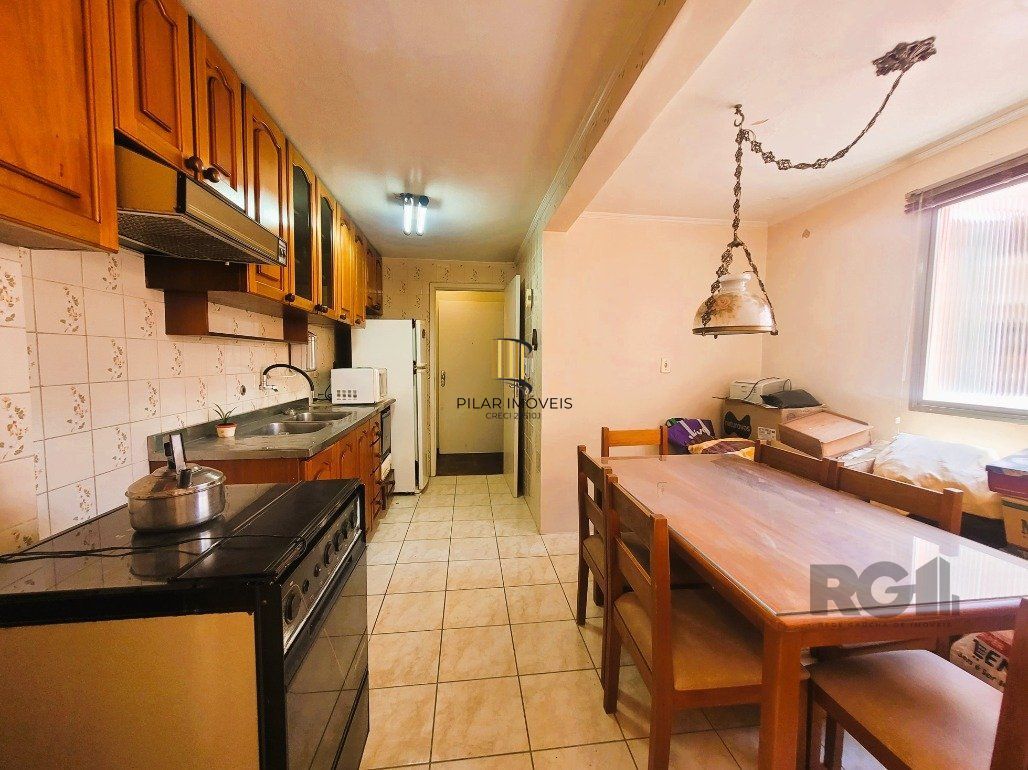 Apartamento 2 dormitórios no bairro Azenha