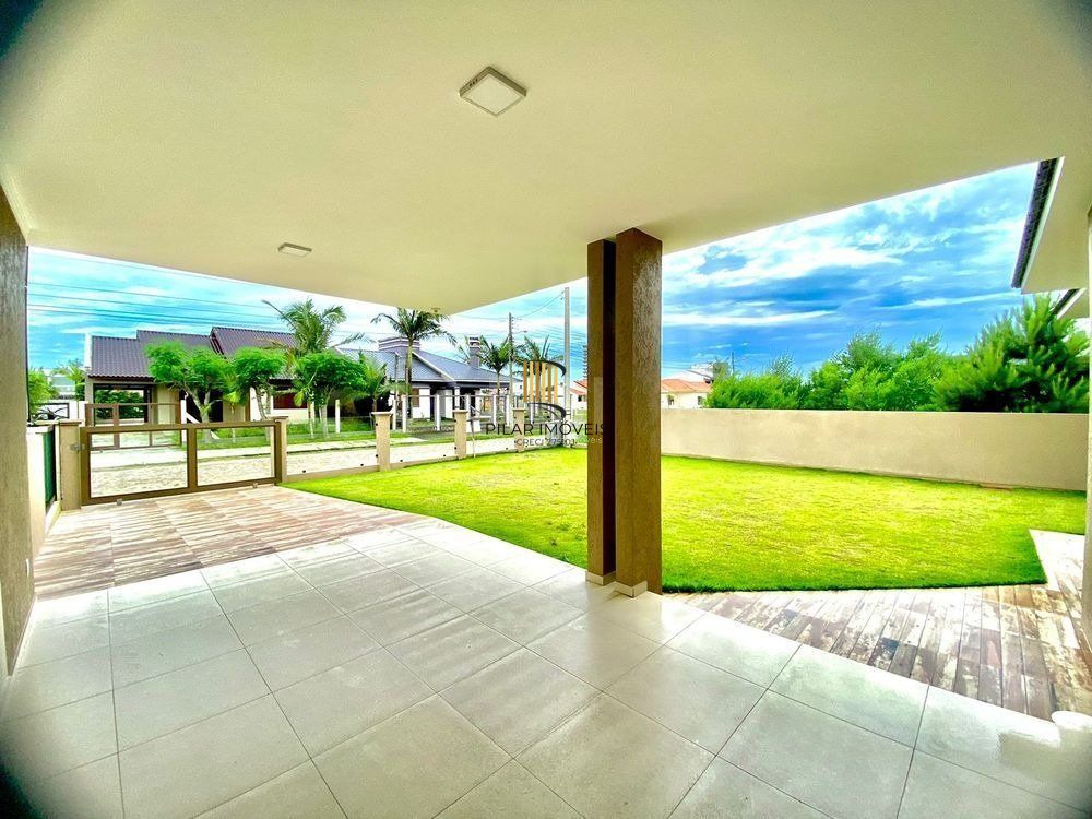 Excelente, espaçosa e aconchegante casa no Litoral de Arroio do Sal, no Bairro Balneário Vista Alegre.