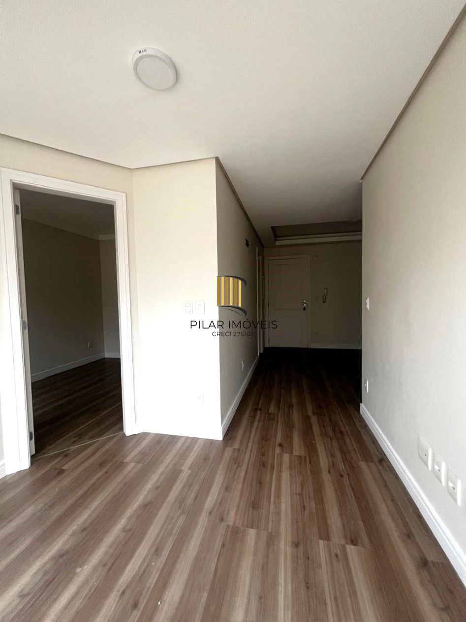 1 Dormitório c/garden, suíte, lavabo, churrasqueira e 1 Box, próximo ao Fórum.