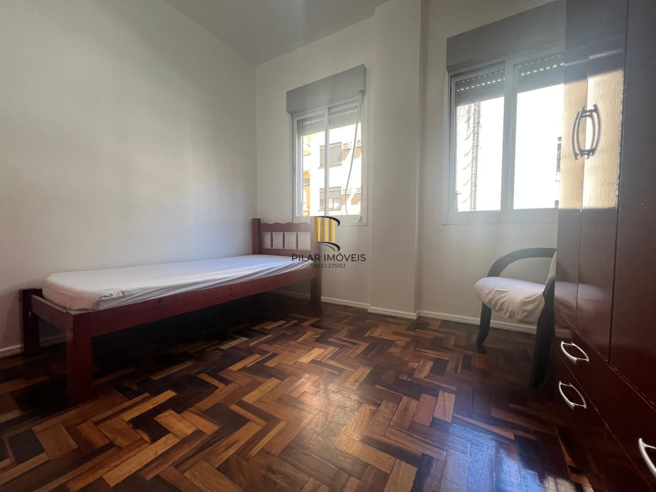 EXCELENTE E AMPLO APARTAMENTO 3 DORMITÓRIOS NO CENTRO - MUITA LUZ E O MELHOR DA VIDA URBANA!
