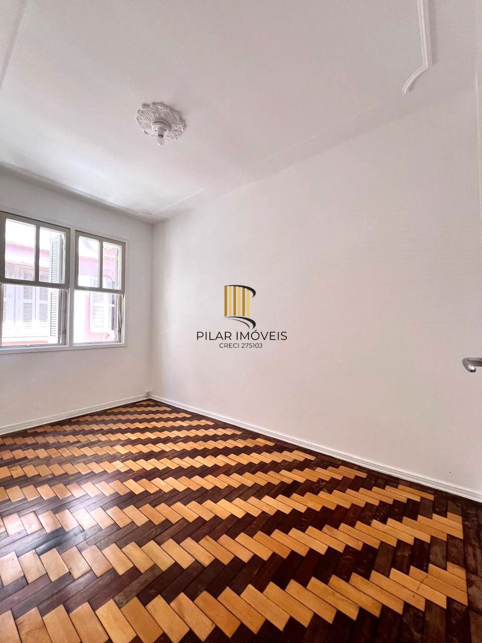 Apartamento 2 dormitórios na João Telles