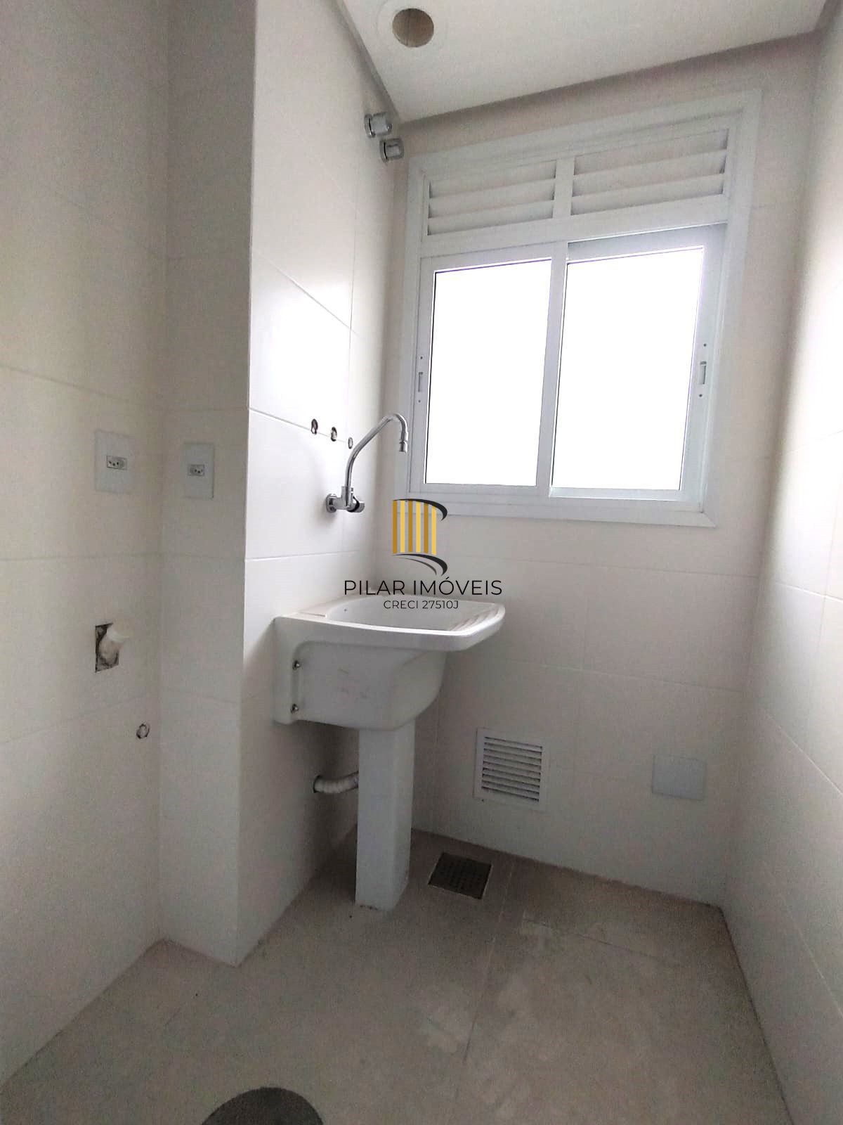 APARTAMENTO 1 DORMITÓRIO COM SUÍTE, COZINHA AMERICANA, LAVABO E AMPLO LIVING NO BOM FIM!