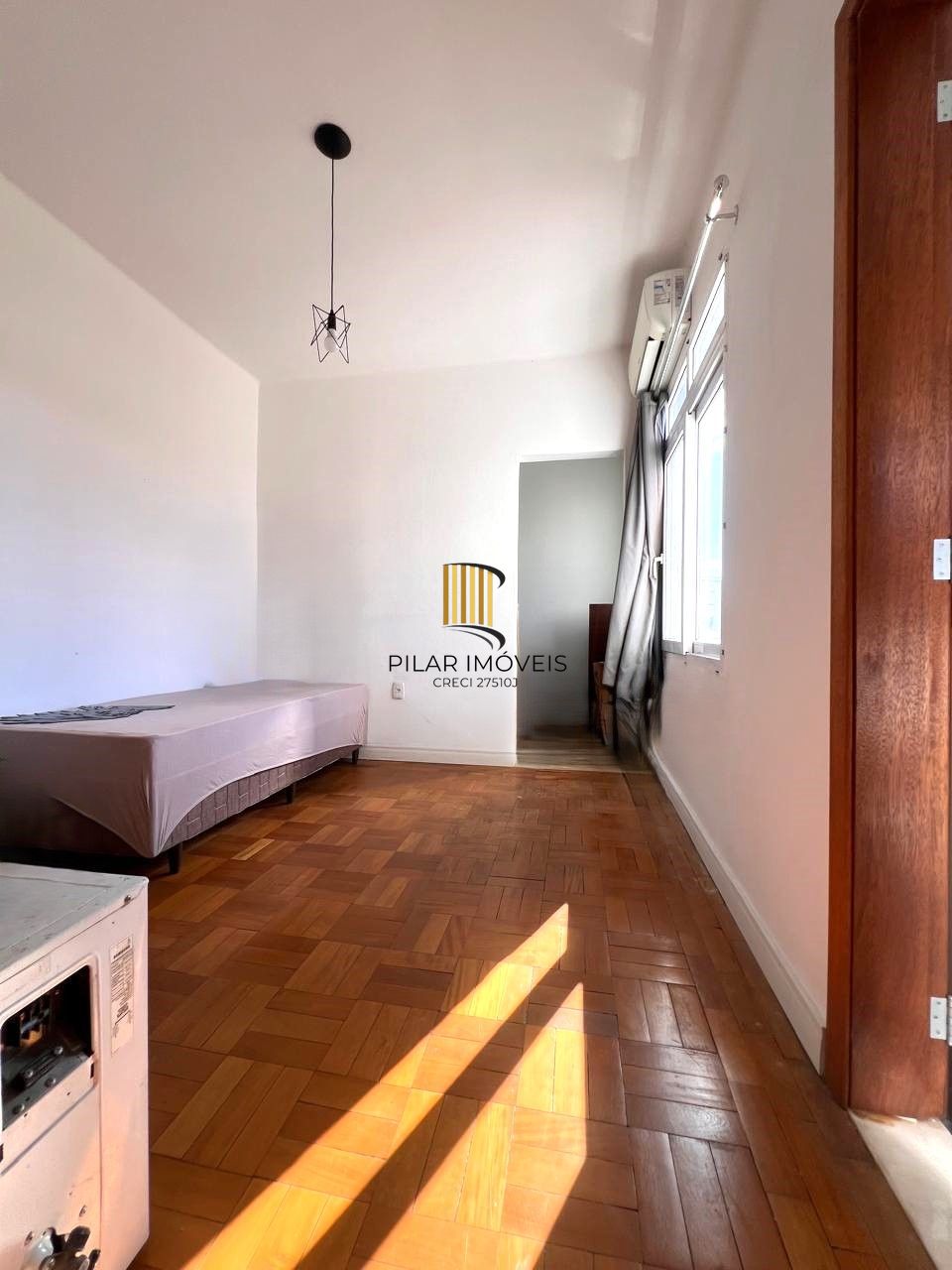 Apartamento 3 dormitórios em Frente a Faculdade de Odonto  e  Hosp. Clínicas