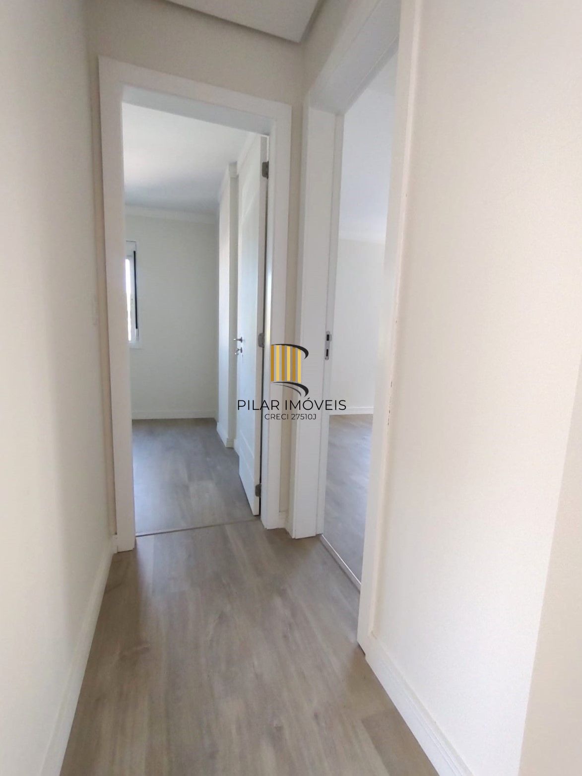 Apartamento com  2 suítes e lavabo em frente ao Parque da Redenção