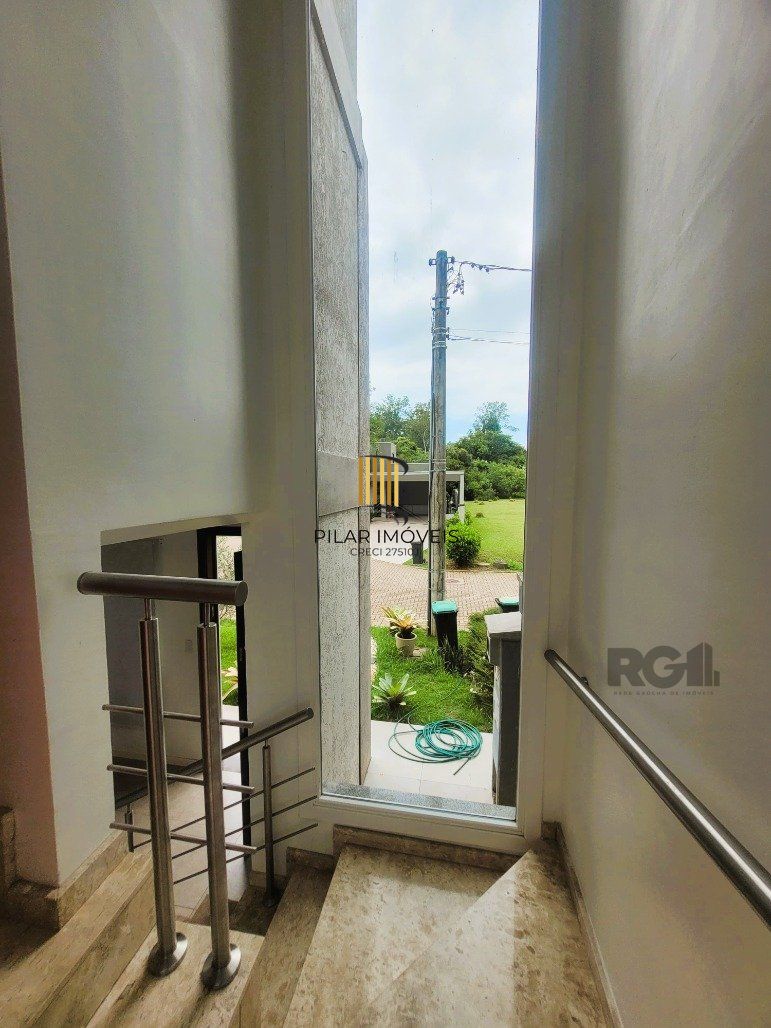 Casa de Condomínio 3 dormitórios no bairro Distrito Industrial