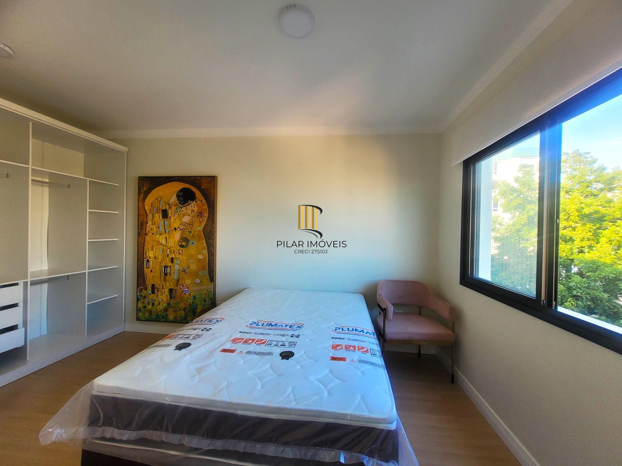 Excelente apartamento 2 dormitórios semi mobiliado no Mont`t Serrat