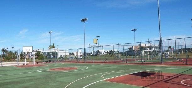 MAGNÍFICA MANSÃO A BEIRA LAGO NO COND. ENSEADA - 6 SUÍTES, 8 BANHEIROS E 2 VAGAS