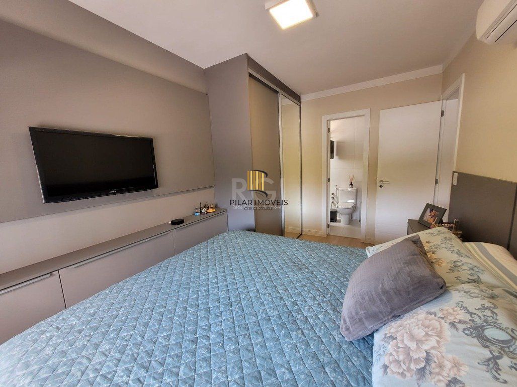 Excelente apartamento 2 dormitórios com box duplo próximo ao Zaffari Cabral