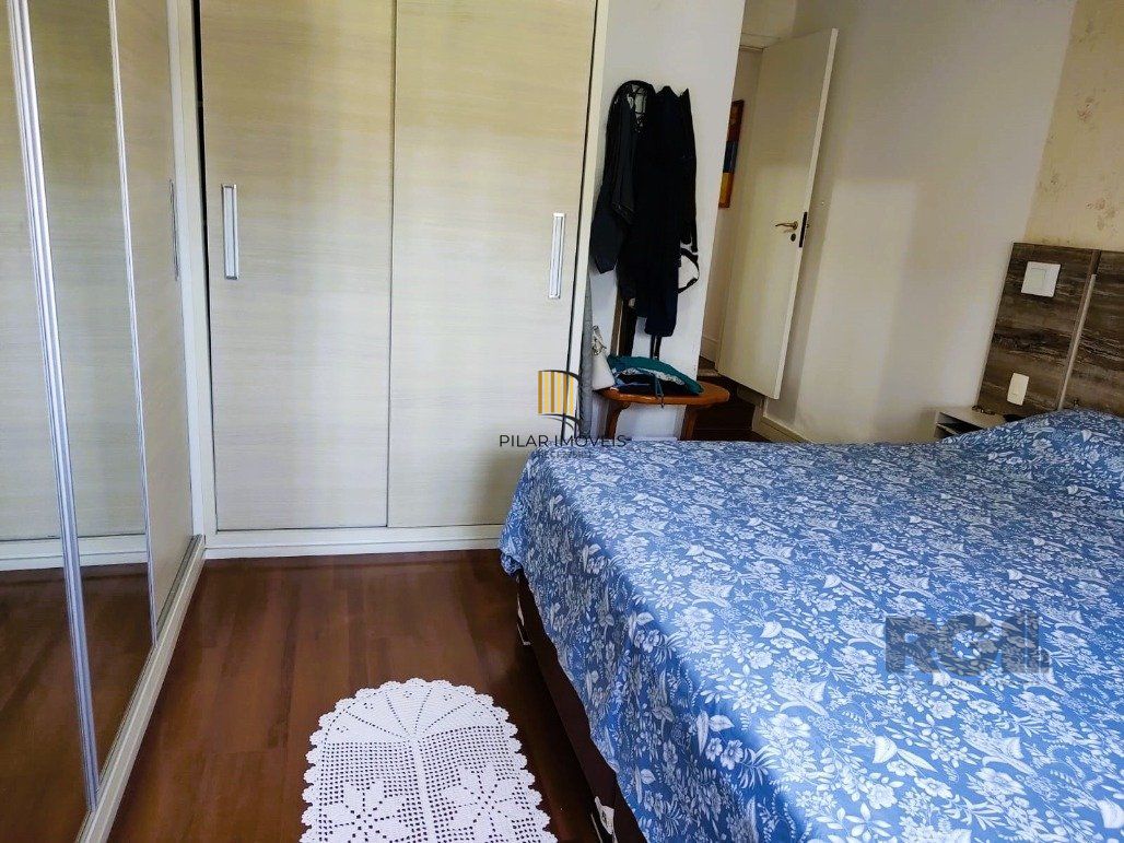 Casa 3 dormitórios no bairro Vila Cachoeirinha