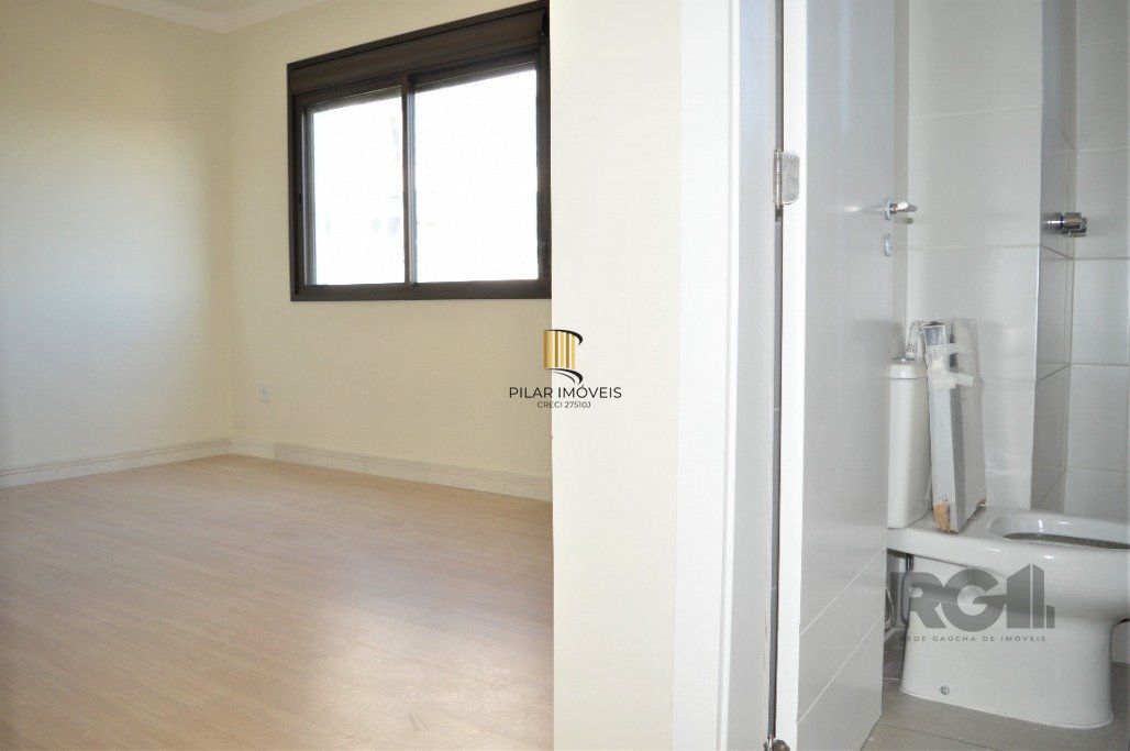 Lindo apartamento 2 dormitórios com 2 suítes, lavabo, vaga de garagem, amplo living 2 ambientes e cozinha com churrasqueira.