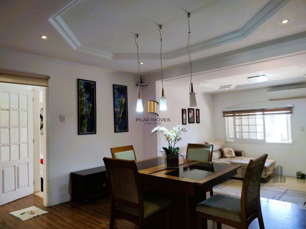 Casa 3 dormitórios no bairro Vila Cachoeirinha