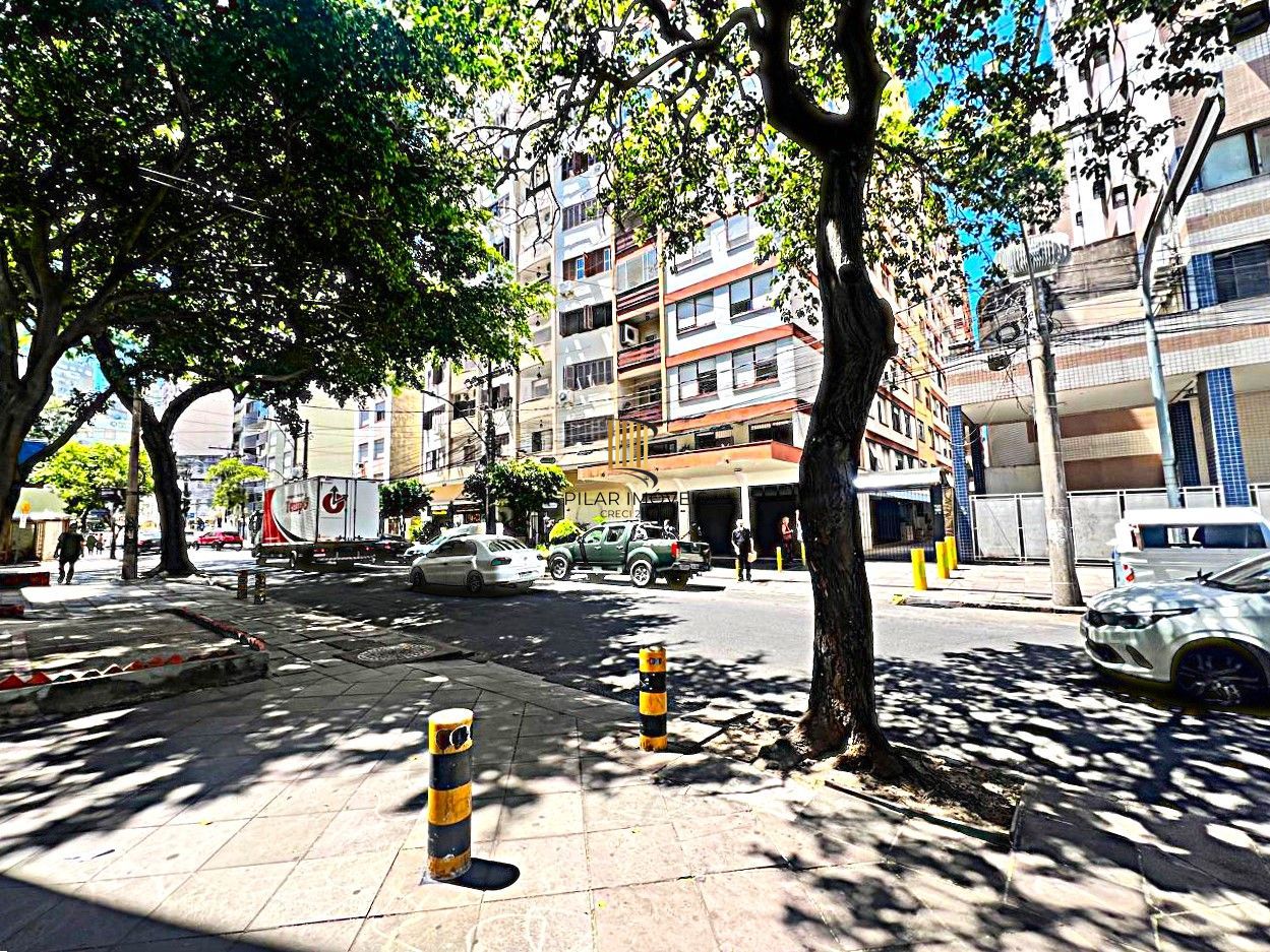 APARTAMENTO 1 DORMITÓRIO COM PORTARIA E ELEVADOR NA RUA GEN. LIMA E SILVA.