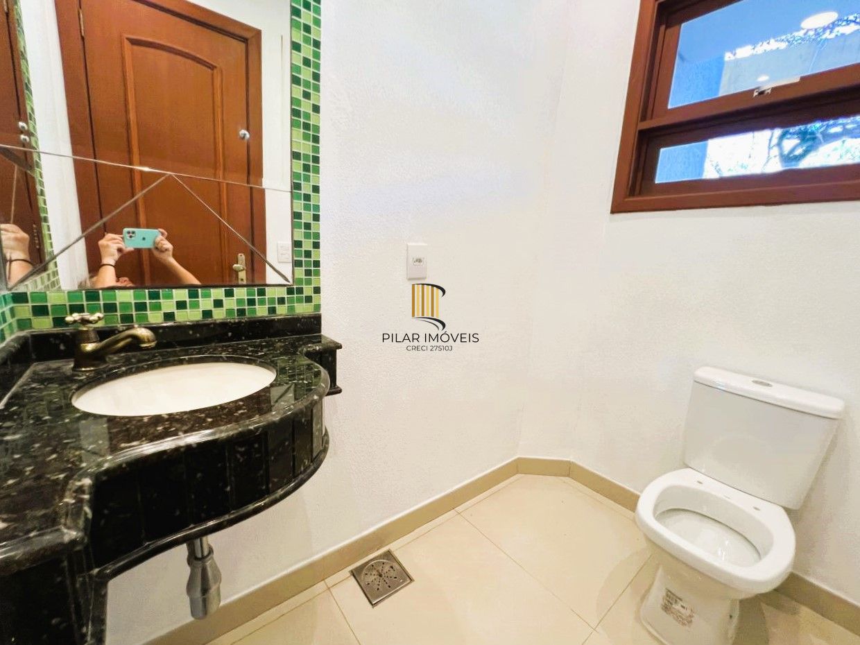 INCRÍVEL CASA COM LAREIRA E ESPAÇO GOOURMET EM CONDOMINIO NO BAIRRO IPANEMA!