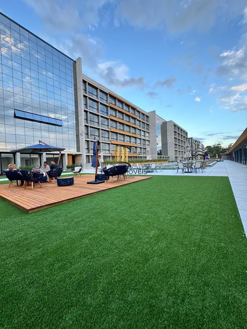 Excelente Studio mobiliado com vaga coberta no Living Resort House