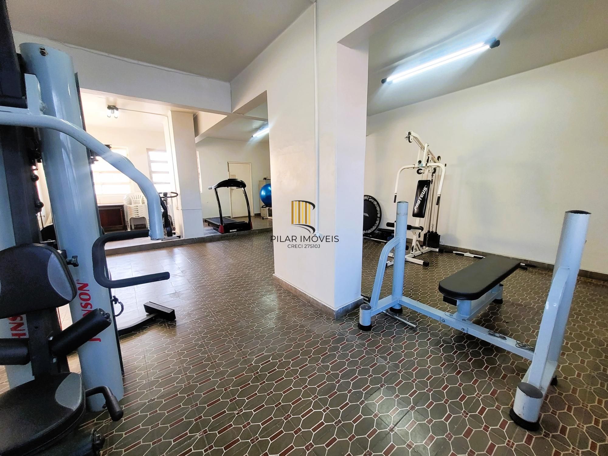 Excelente apartamento 2 dormitórios com  vista espetacular e sacada  na Rua :Dr. Barros Cassal .
