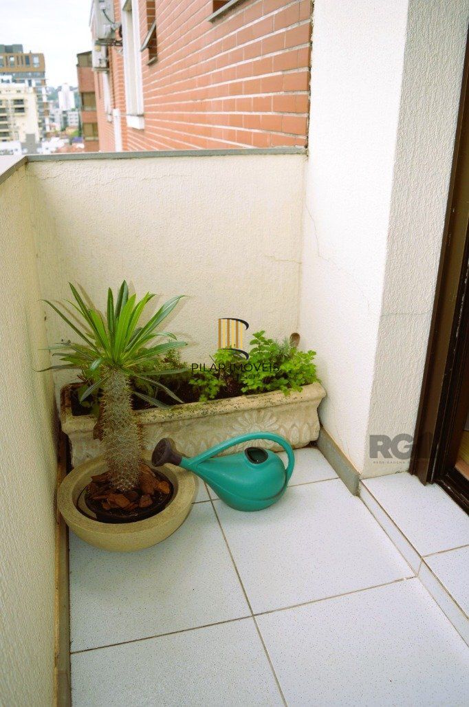 Excelente apartamento 2 dormitórios com  1 suíte e vista panorâmica para o Guaíba