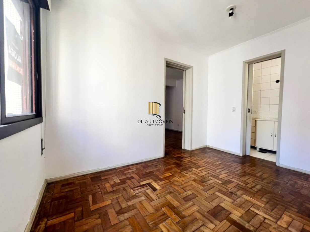 APARTAMENTO 1 DORMITÓRIO COM PORTARIA E ELEVADOR NA RUA GEN. LIMA E SILVA.