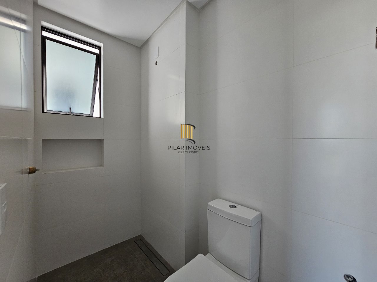 APARTAMENTO DE LUXO NO BLUE WAVES RESIDENCES EM PIÇARRA- SC COM VISTA PARA O MAR - ALTO PADRÃO