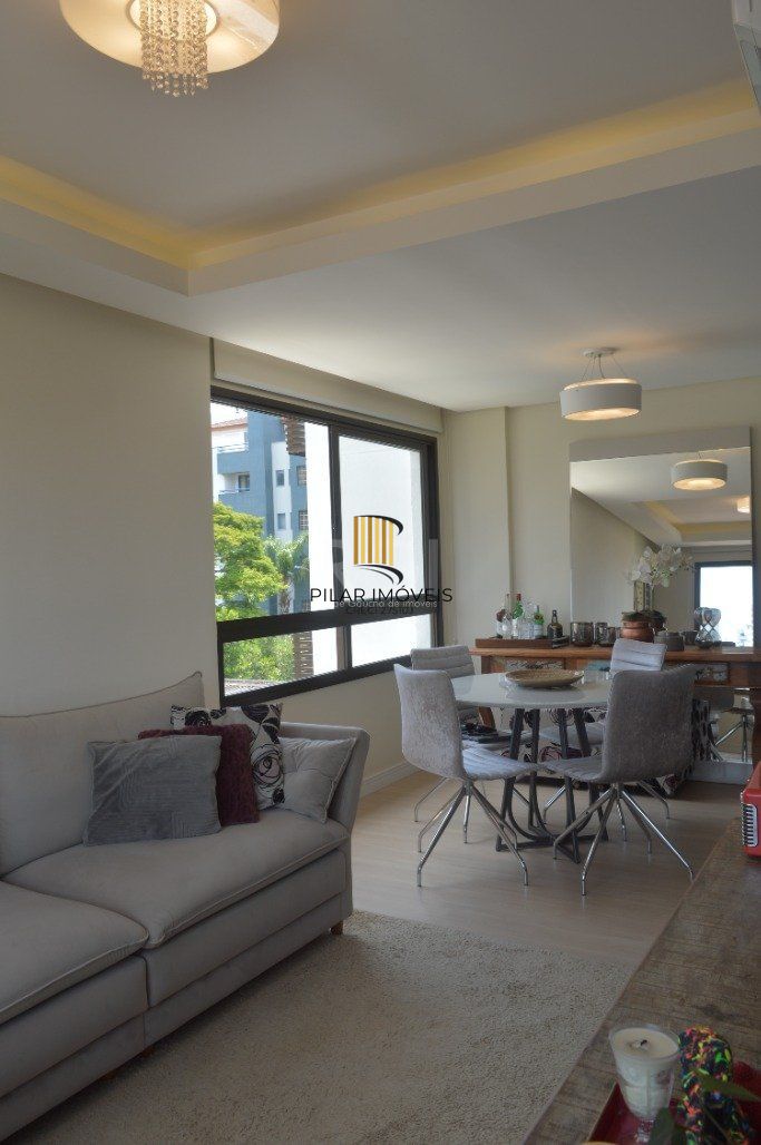 Excelente apartamento 2 dormitórios com box duplo próximo ao Zaffari Cabral