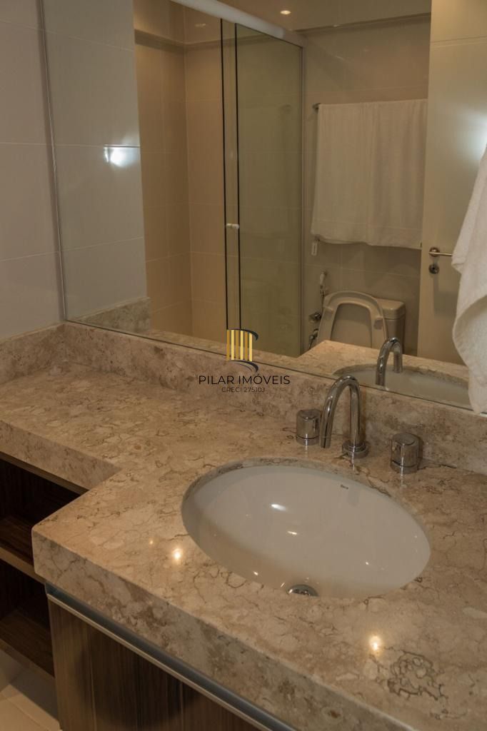 Excelente apartamento 3 dormitórios com box duplo próximo ao Moinhos