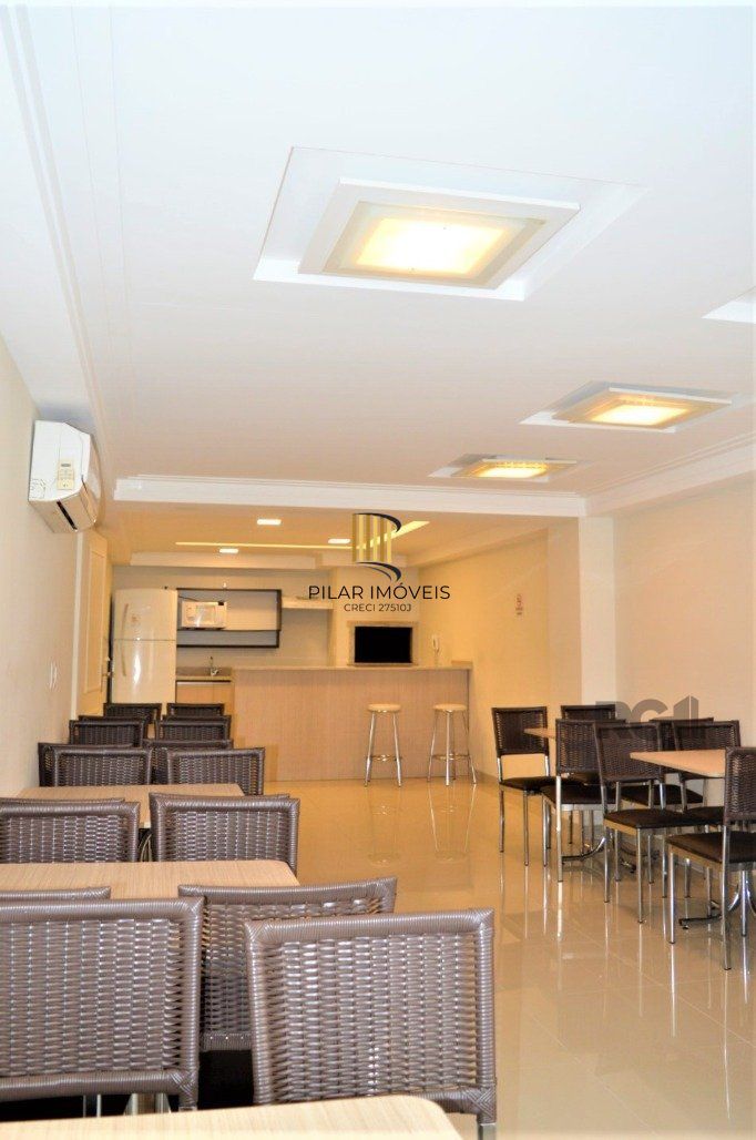 Excelente apartamento 2 dorm. sendo 1 suite, com terraço, churrasqueira, semimobiliado - 1 vaga dupla - Bairro Cidade Baixa