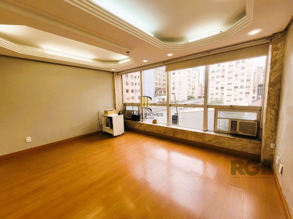 EXCELENTE SALA COMERCIAL NO CENTRO DA CIDADE DE PORTO ALEGRE