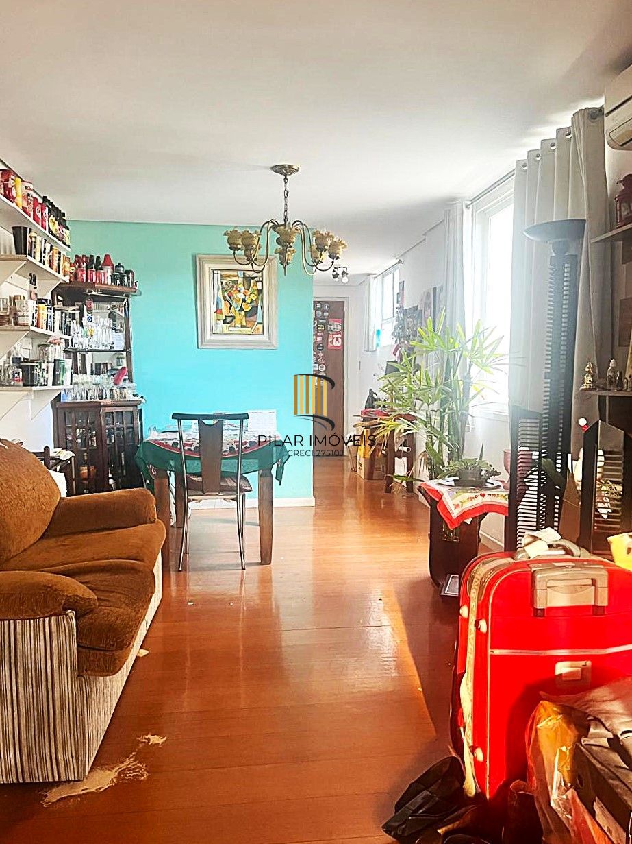 OPORTUNIDADE ÚNICA NO BOM FIM: APARTAMENTO 2 DORMITÓRIOS COM VAGA E ELEVADOR