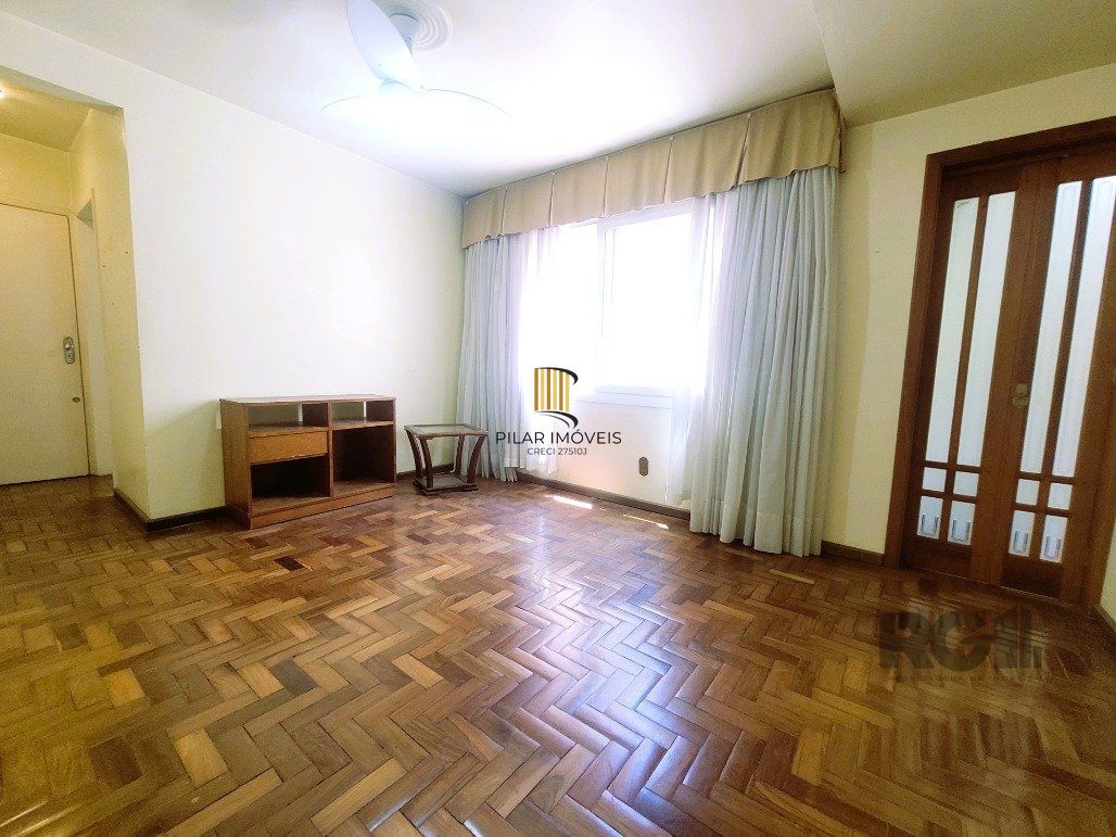 Apartamento 2 dormitórios no bairro Azenha