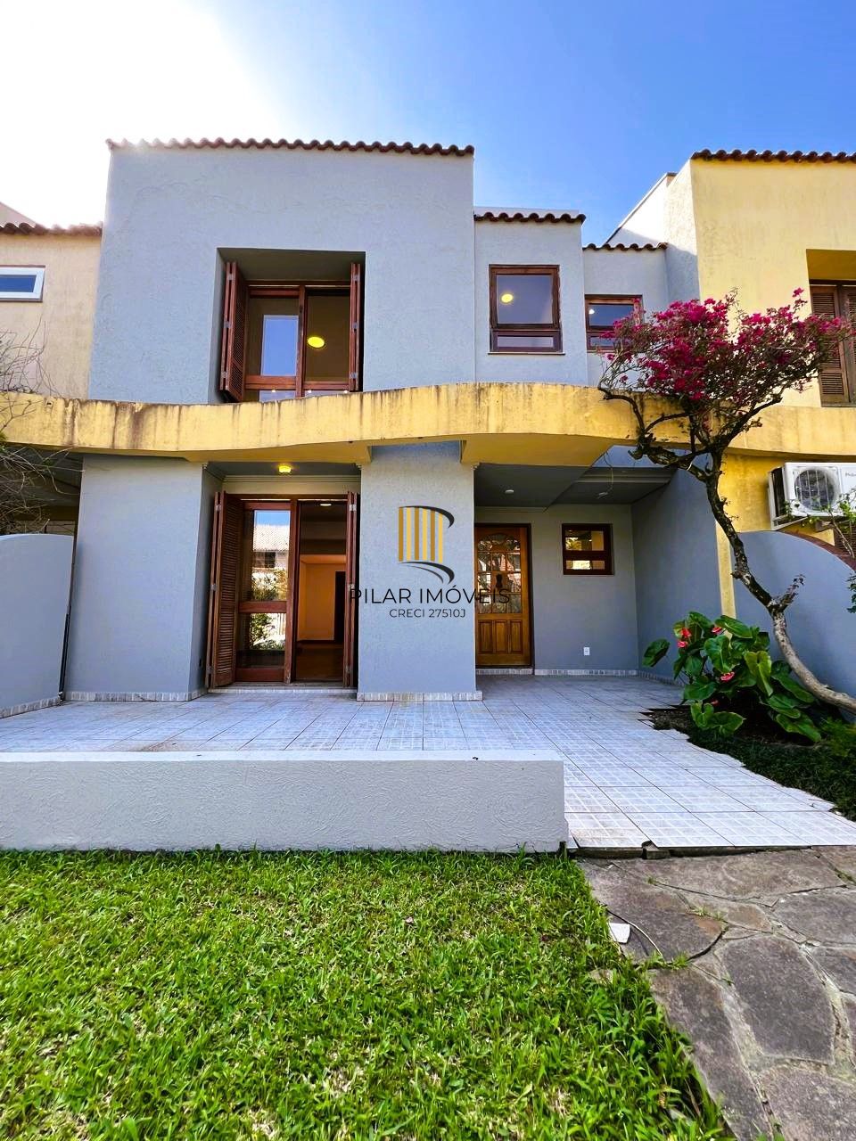 INCRÍVEL CASA COM LAREIRA E ESPAÇO GOOURMET EM CONDOMINIO NO BAIRRO IPANEMA!