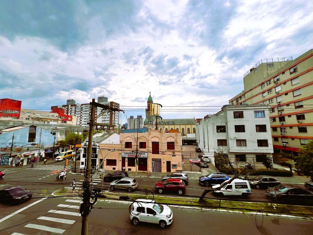 STUDIO SEMIMOBILIADO NA AV. VENÂNCIO AIRES PRÓXIMO AO HPS, UFRGS, HOSP. CLINICAS, COLÉGIO MILITAR!