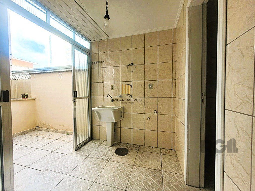 Excepcional apto. com excelente localização, na Rua Gomes Jardim 2 quartos com vaga.