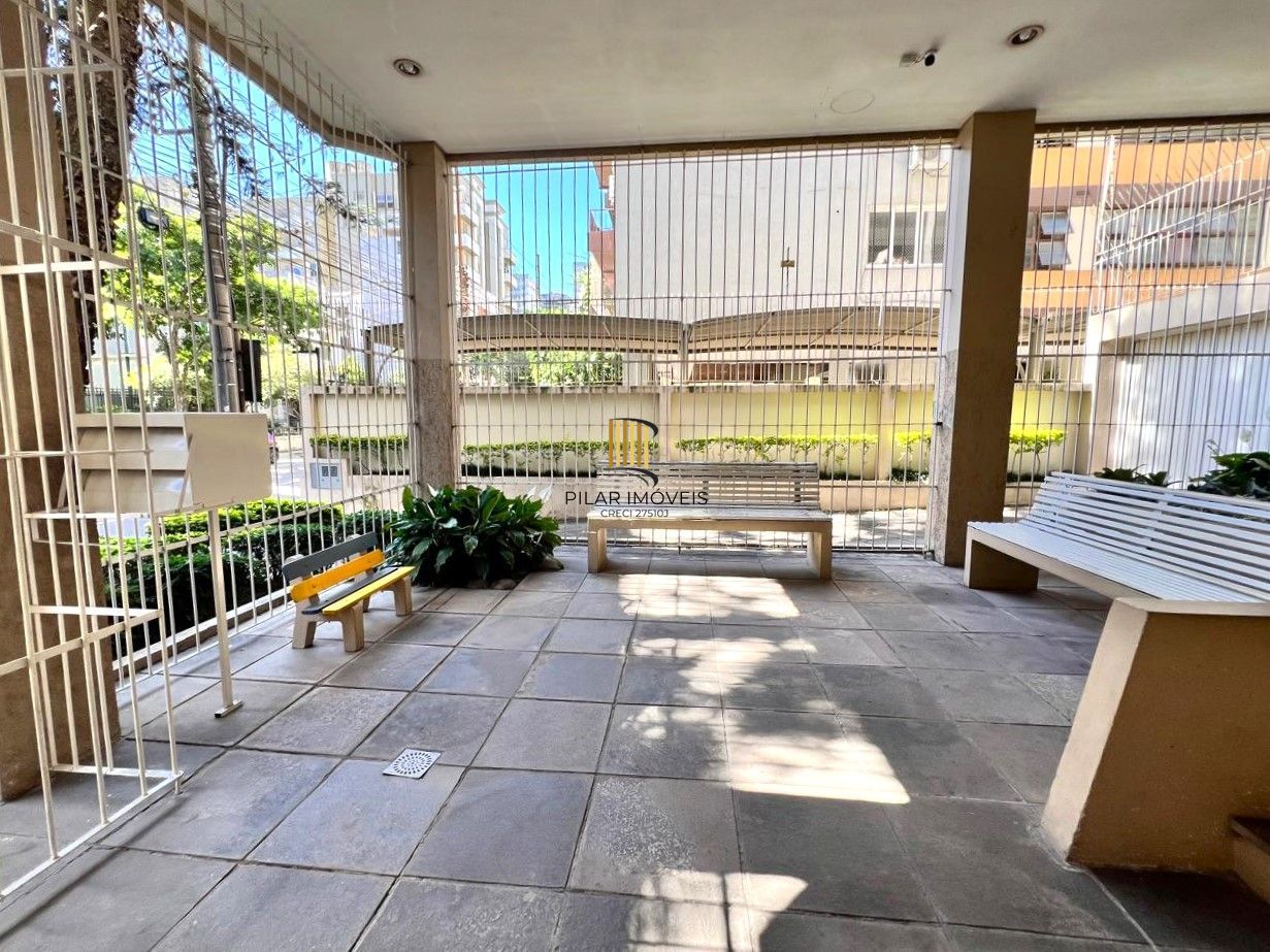 Excelente apartamento 2 dormitórios reformado no Bom Fim