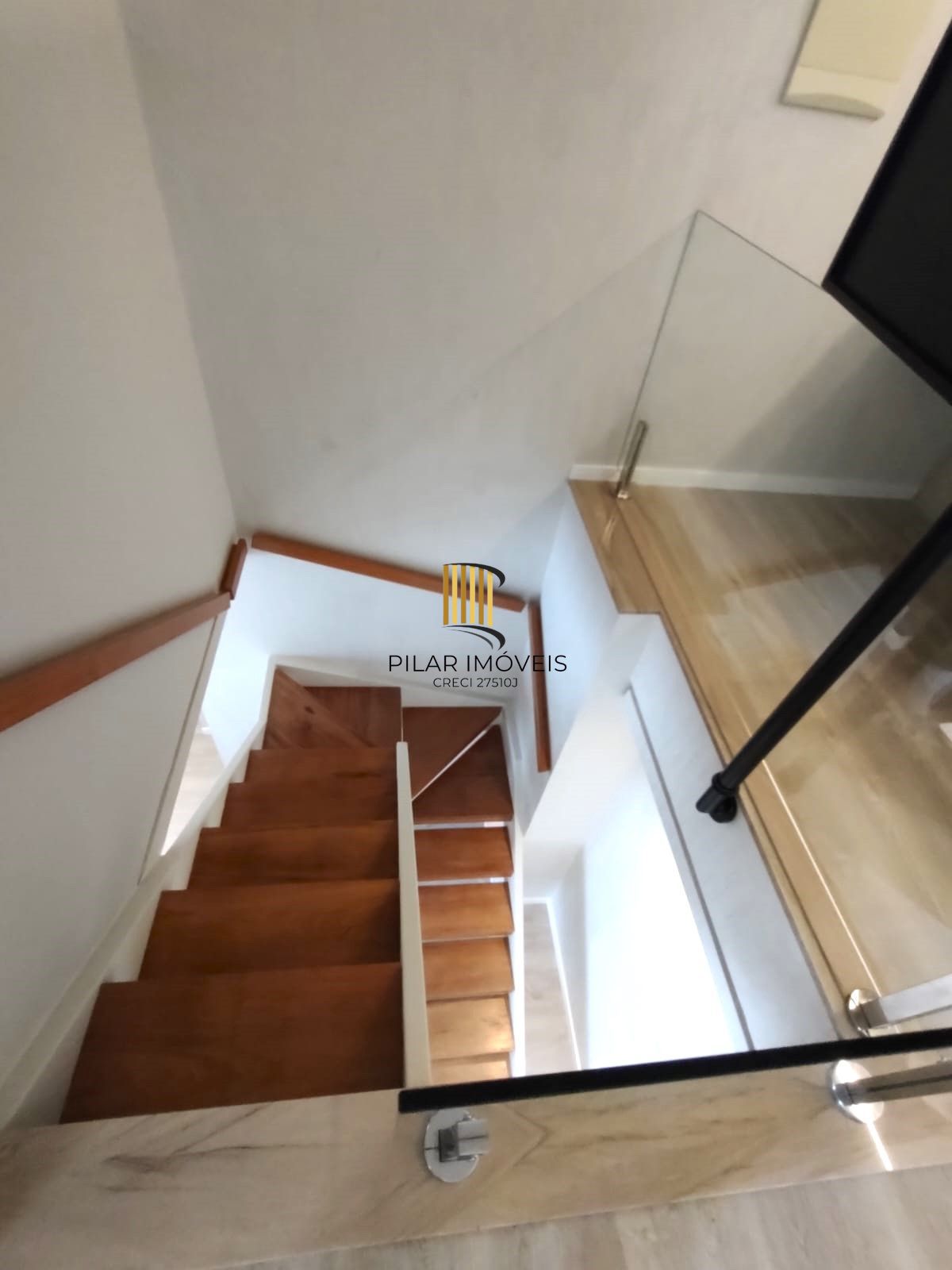 Lindo Duplex 2 dormitórios todo reformado na Dona Laura