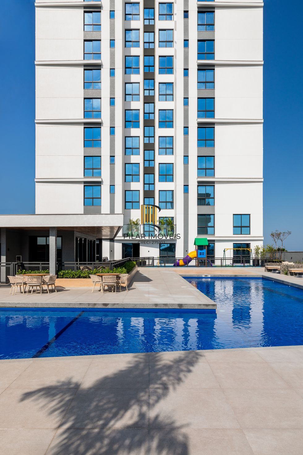 APARTAMENTO DE LUXO NO BLUE WAVES RESIDENCES EM PIÇARRA- SC COM VISTA PARA O MAR - ALTO PADRÃO