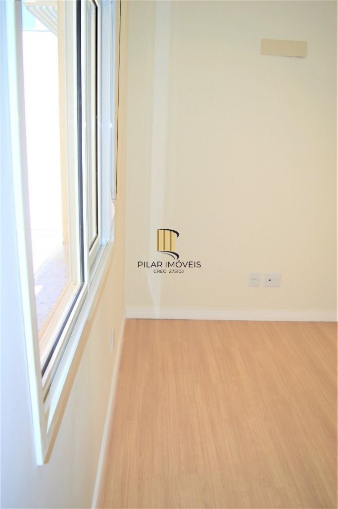 Lindo apartamento 2 dormitórios com 1 suíte, amplo garden e 2 vagas no Bairro Bom Fim.