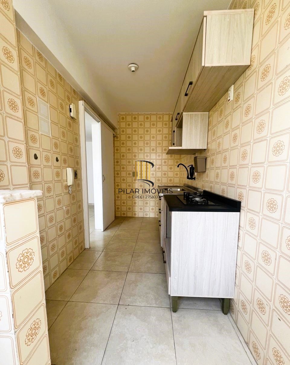 Apartamento 2 dormitórios com dependência em andar alto no Bairro Bom Fim