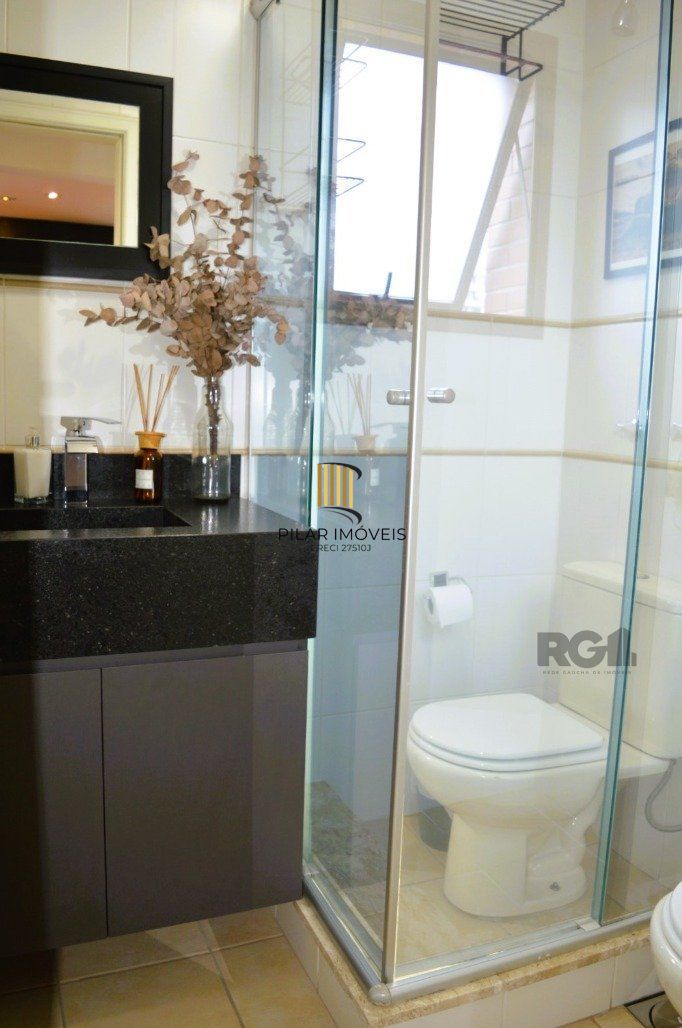 Excelente apartamento 2 dormitórios com  1 suíte e vista panorâmica para o Guaíba
