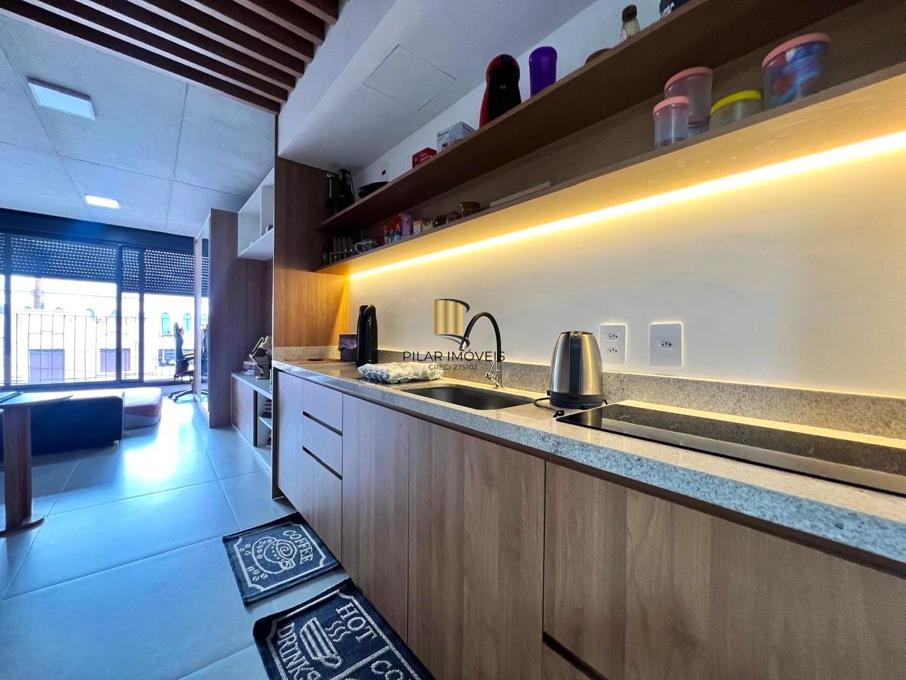 STUDIO SEMIMOBILIADO NA AV. VENÂNCIO AIRES PRÓXIMO AO HPS, UFRGS, HOSP. CLINICAS, COLÉGIO MILITAR!