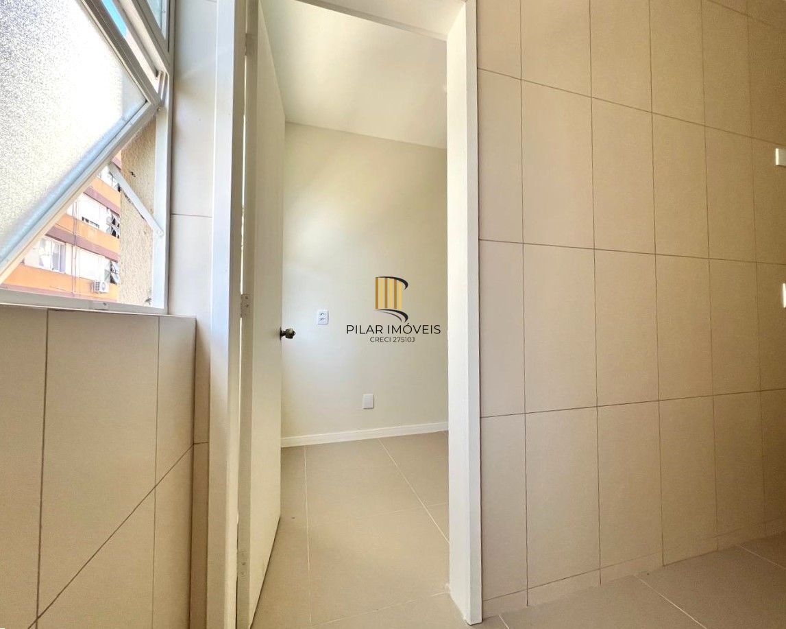 Excelente apartamento 2 dormitórios reformado no Bom Fim