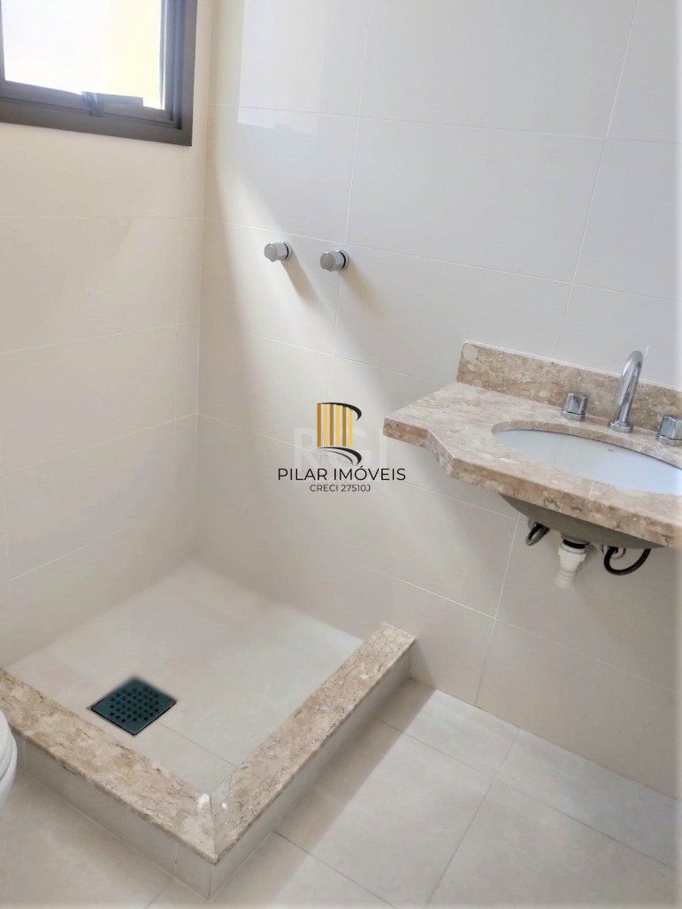 Excelente apartamento 2 dormitórios com  duas suítes,lavabo e vaga coberta próximo Av: Goethe