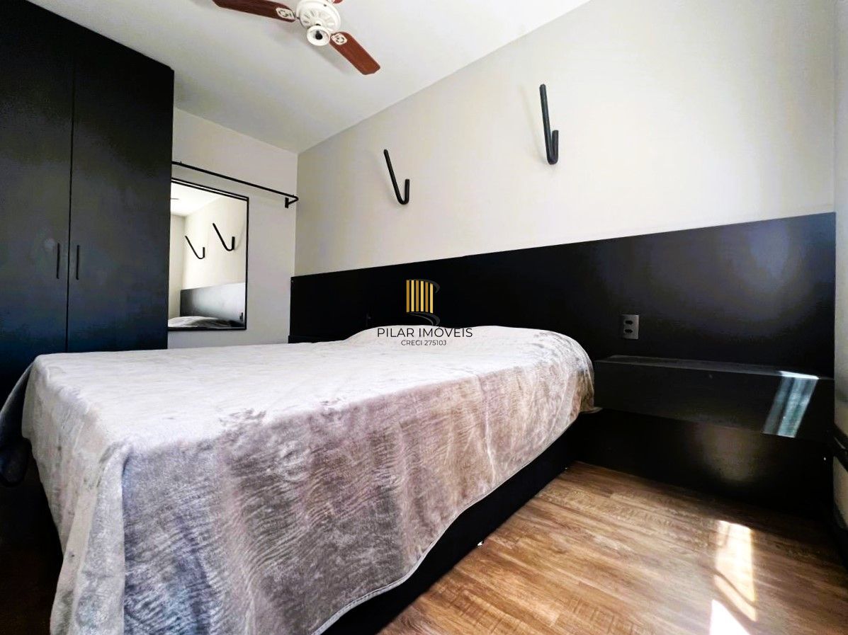 Cobertura 1 dormitório semi mobiliada com piscina e vaga no Bom Fim