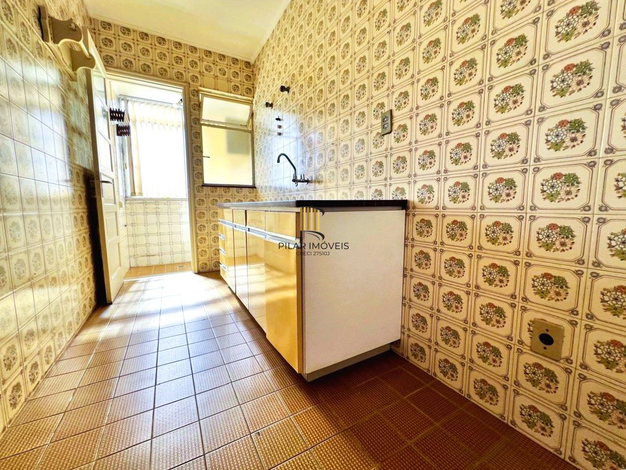 Apartamento 2 dormitórios no Menino Deus