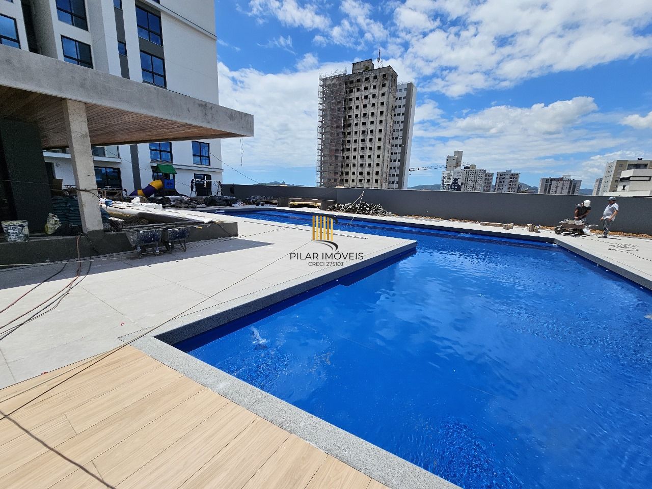 APARTAMENTO DE LUXO NO BLUE WAVES RESIDENCES EM PIÇARRA- SC COM VISTA PARA O MAR - ALTO PADRÃO
