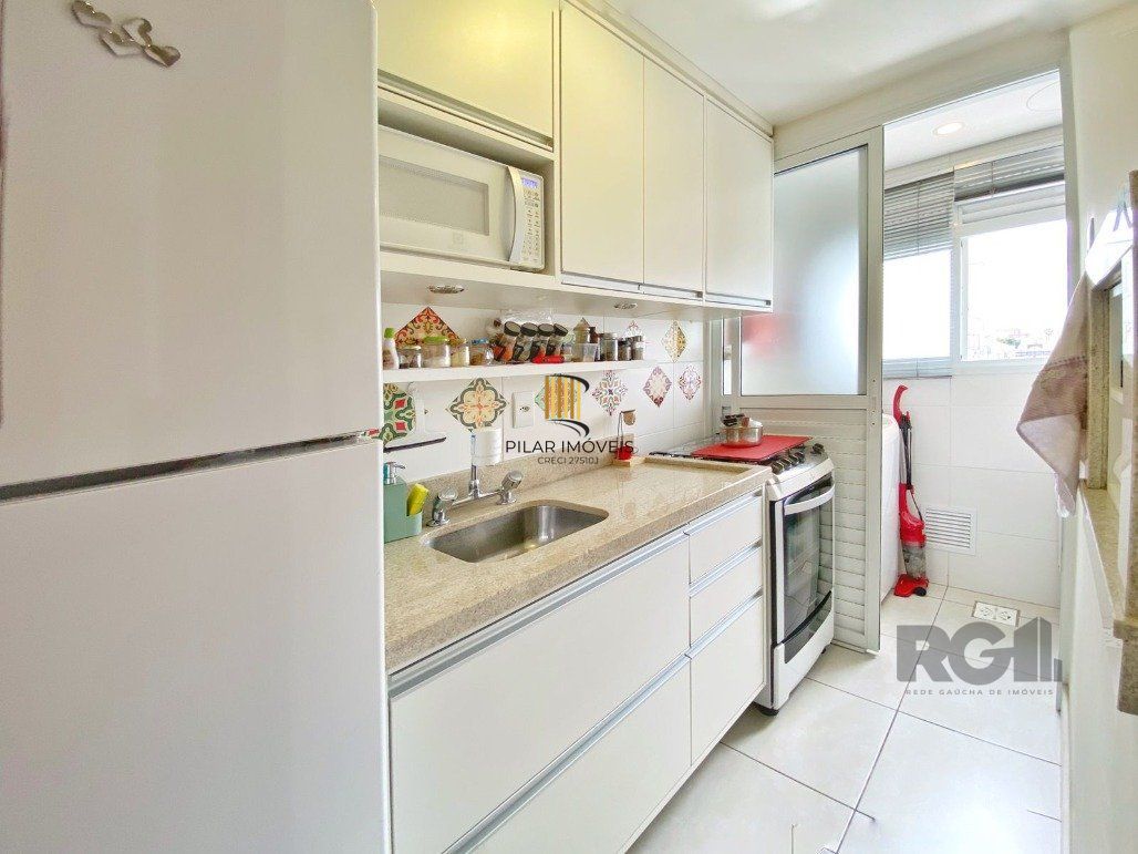 Excelente apartamento 1 dormitório com suíte , lavabo e vaga coberta
