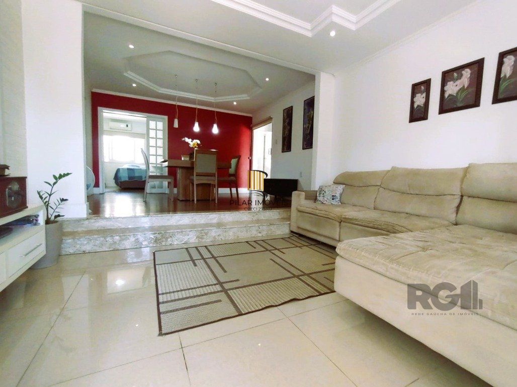 Casa 3 dormitórios no bairro Vila Cachoeirinha