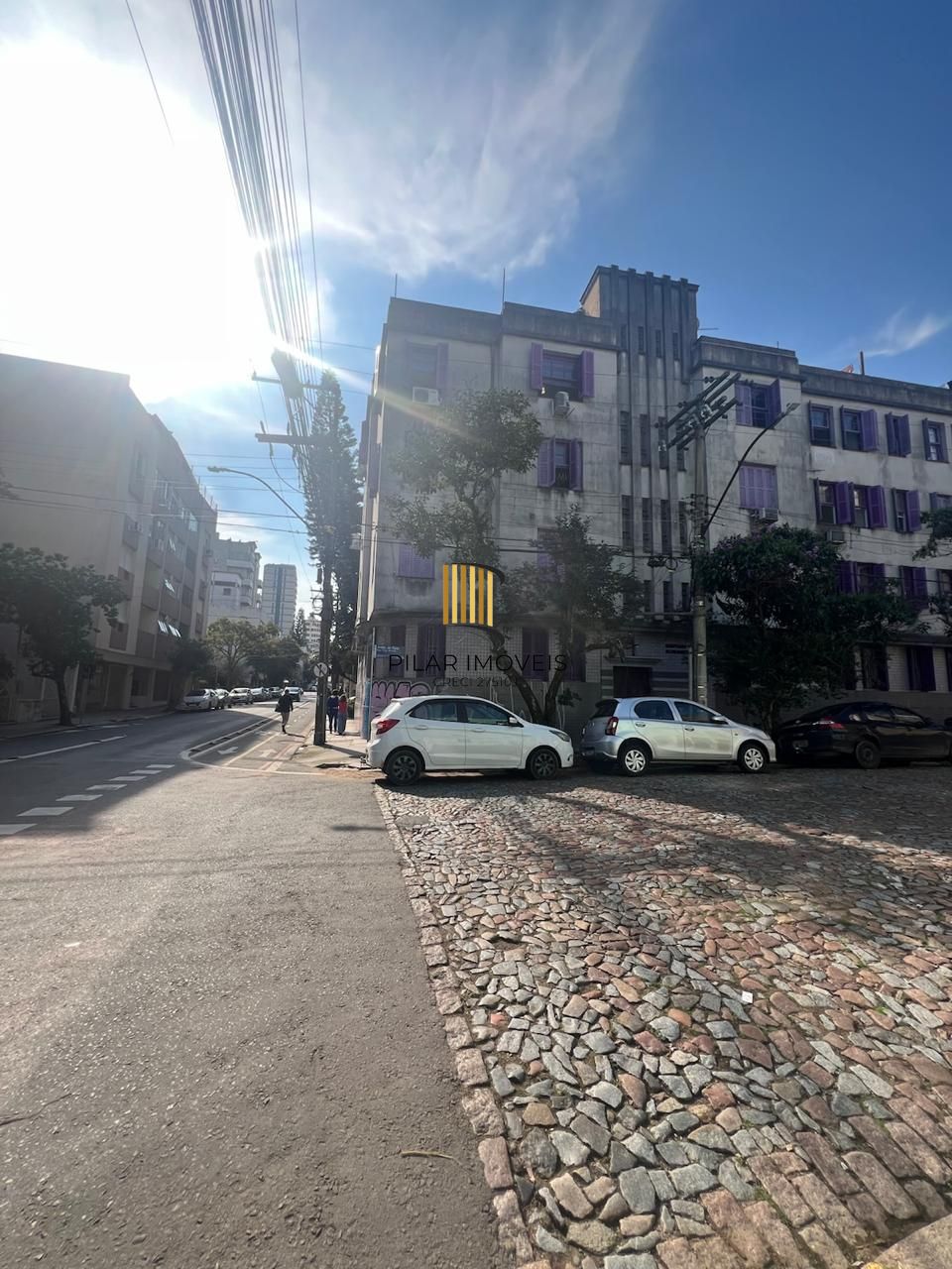APARTAMENTO 3 DORMITÓRIOS NO BAIRRO BOM FIM PRÓXIMO A UFRGS E PARQUE REDENÇÃO.