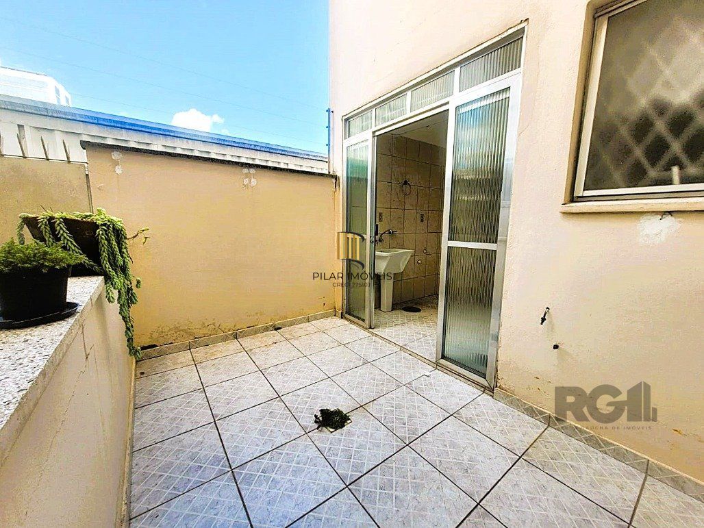 Excepcional apto. com excelente localização, na Rua Gomes Jardim 2 quartos com vaga.