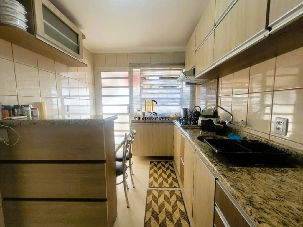 Impecável apto. 2 dormitórios -1 suíte, semimobiliado com linda vista e próximo ao Catamarã no Centro de Guaiba