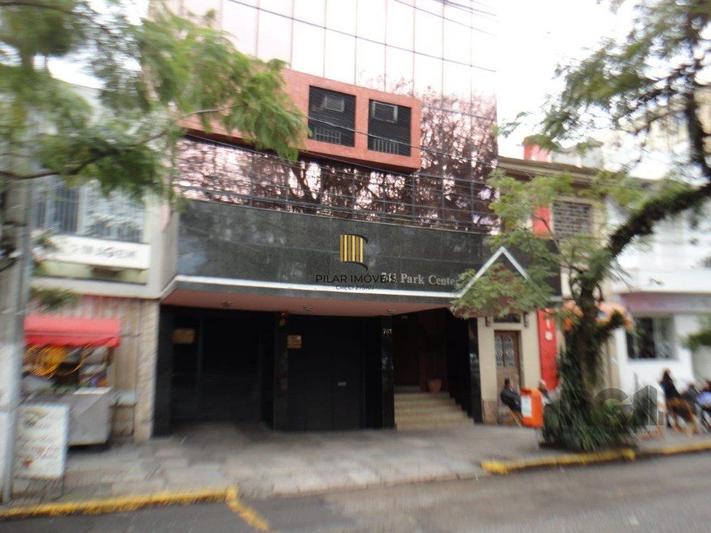 EXCELENTE SALA COMERCIAL COM GARDEN E VAGA EM FRENTE AO BRICK DA REDENÇÃO