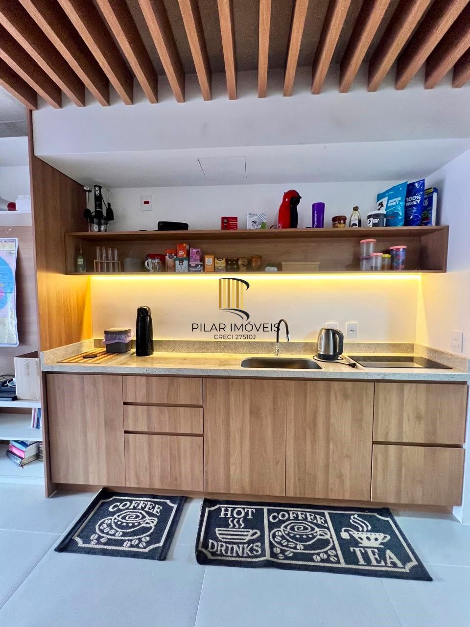 STUDIO SEMIMOBILIADO NA AV. VENÂNCIO AIRES PRÓXIMO AO HPS, UFRGS, HOSP. CLINICAS, COLÉGIO MILITAR!